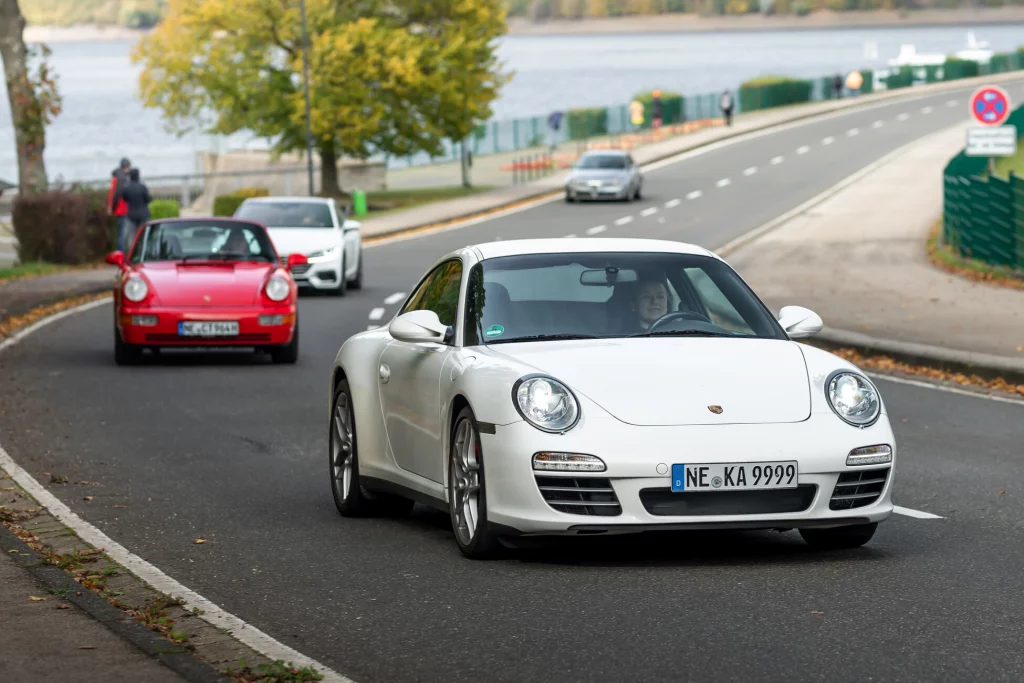 herbstausfahrt-porsche-weiss
