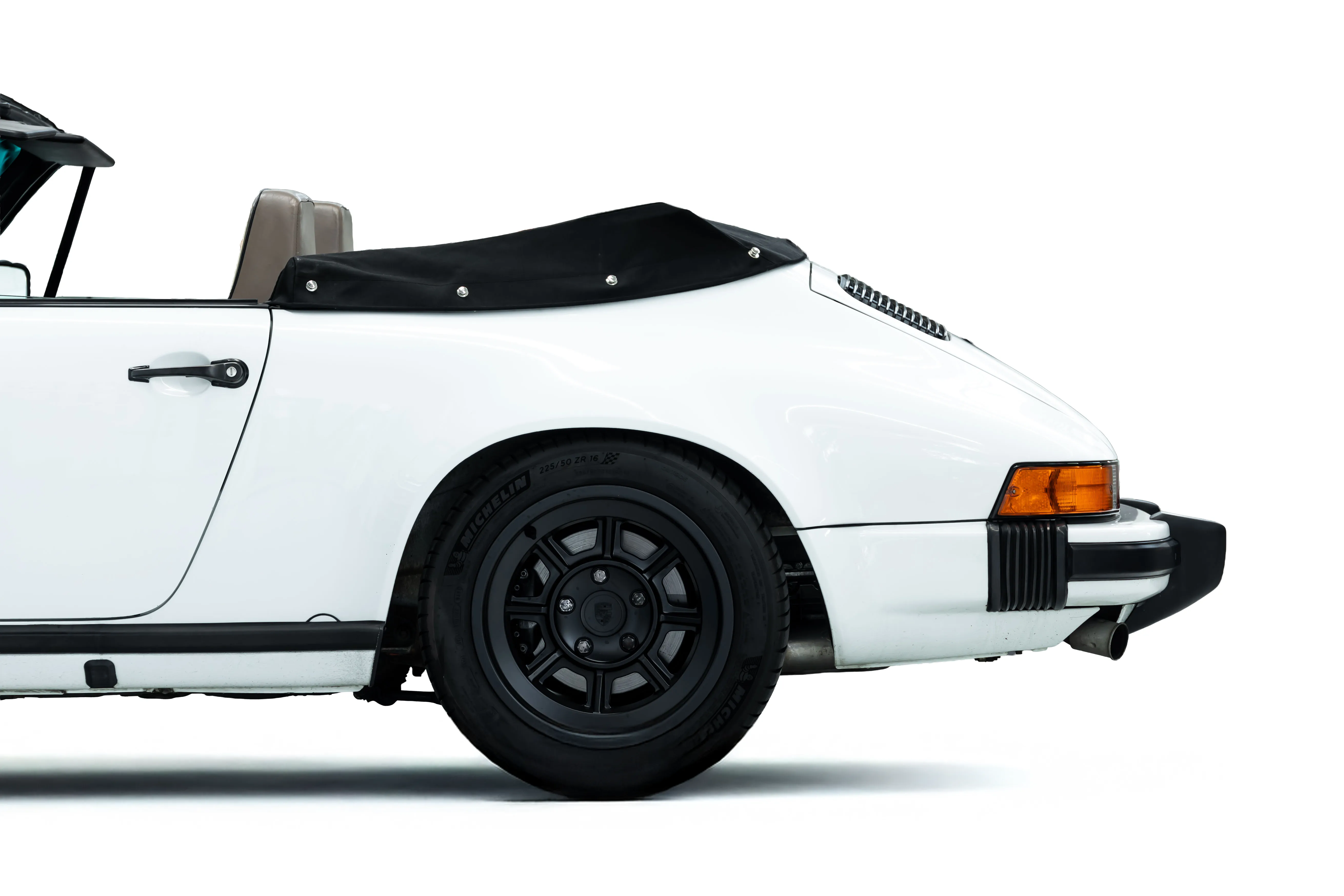Porsche 911 freigestellt