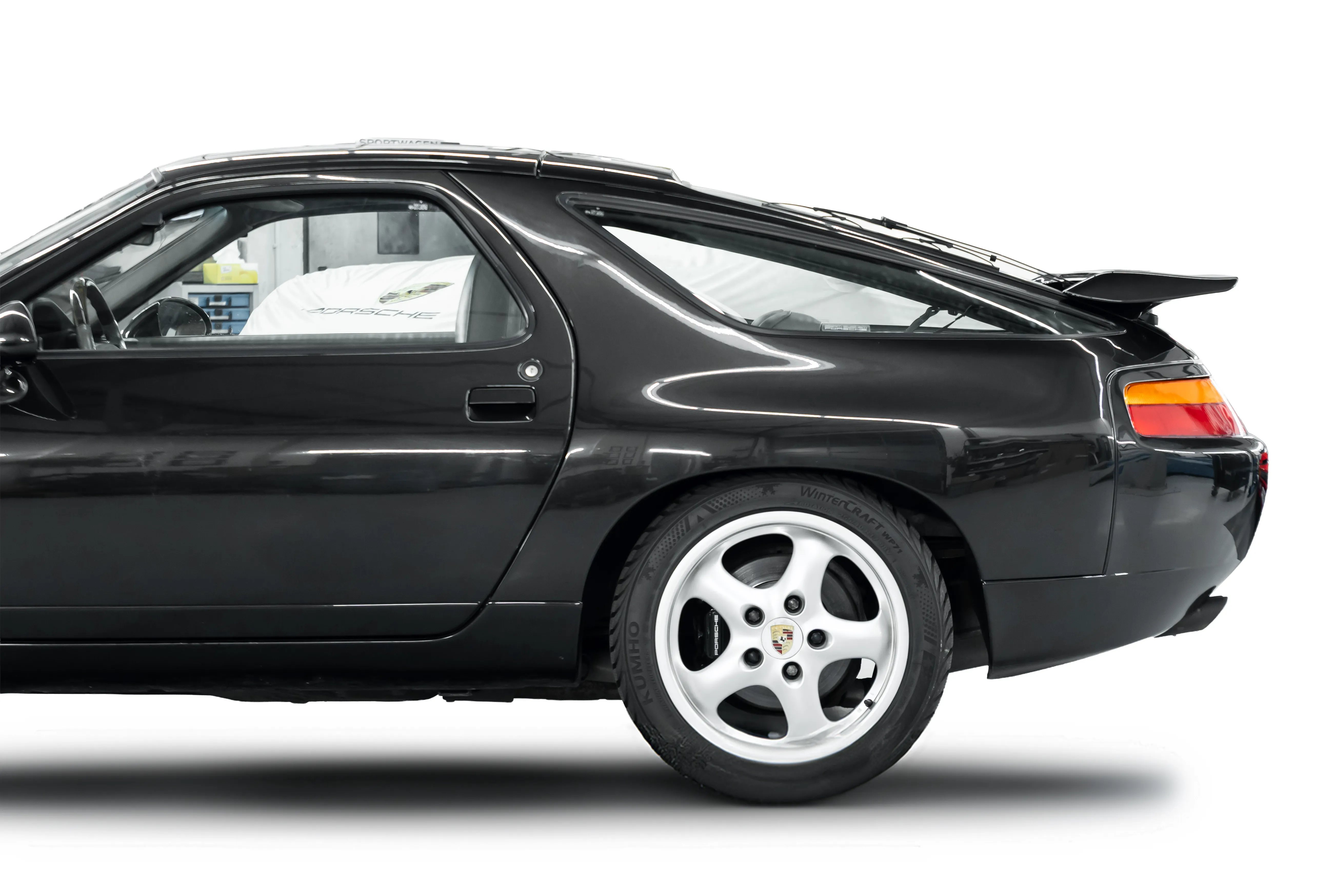 Porsche 928 freigestellt