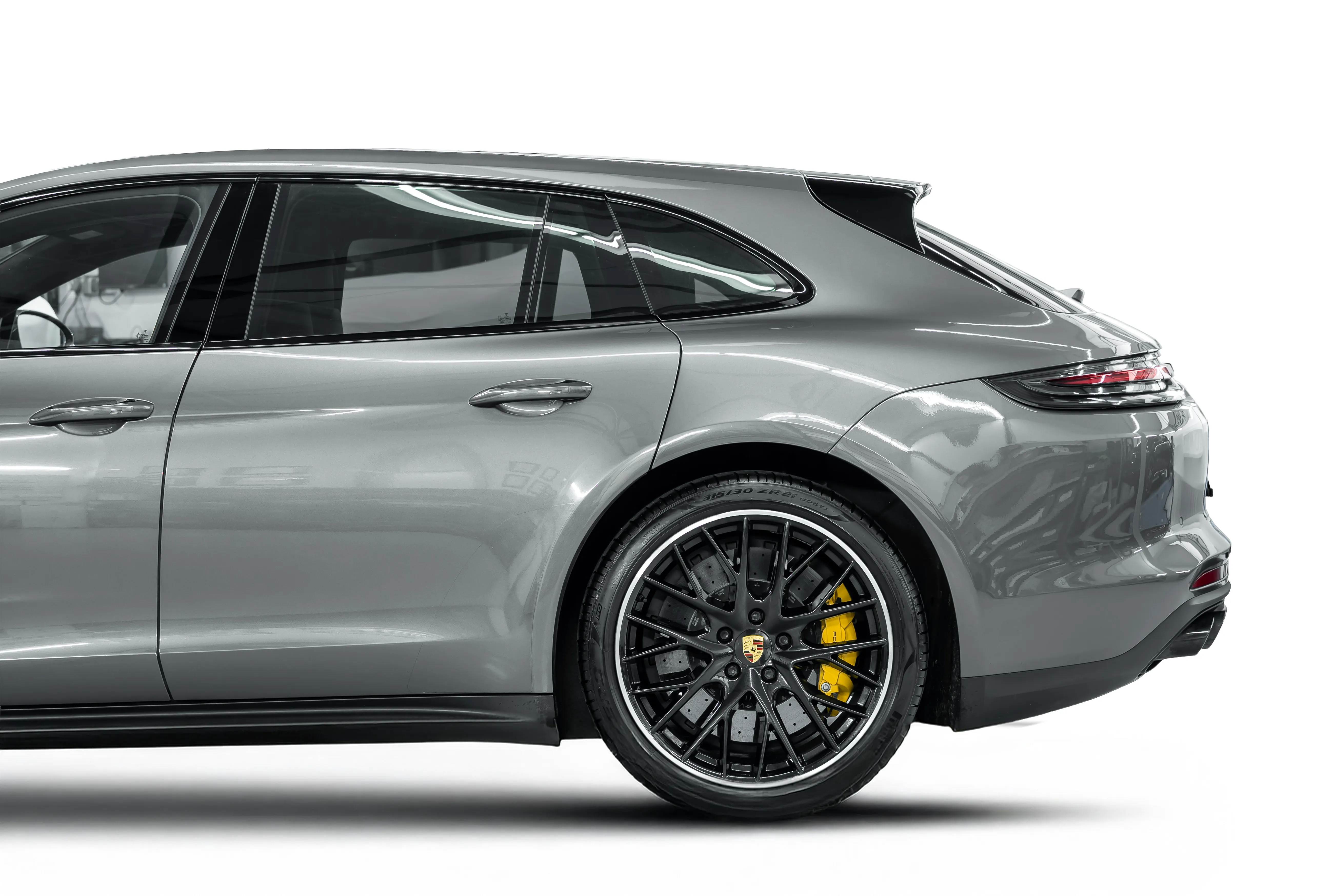 Porsche Panamera freigestellt