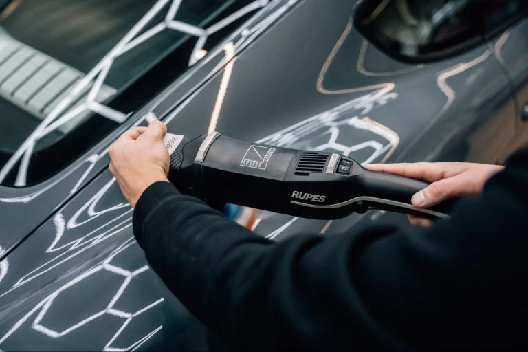 Porsche Aufbereitung Lack polieren