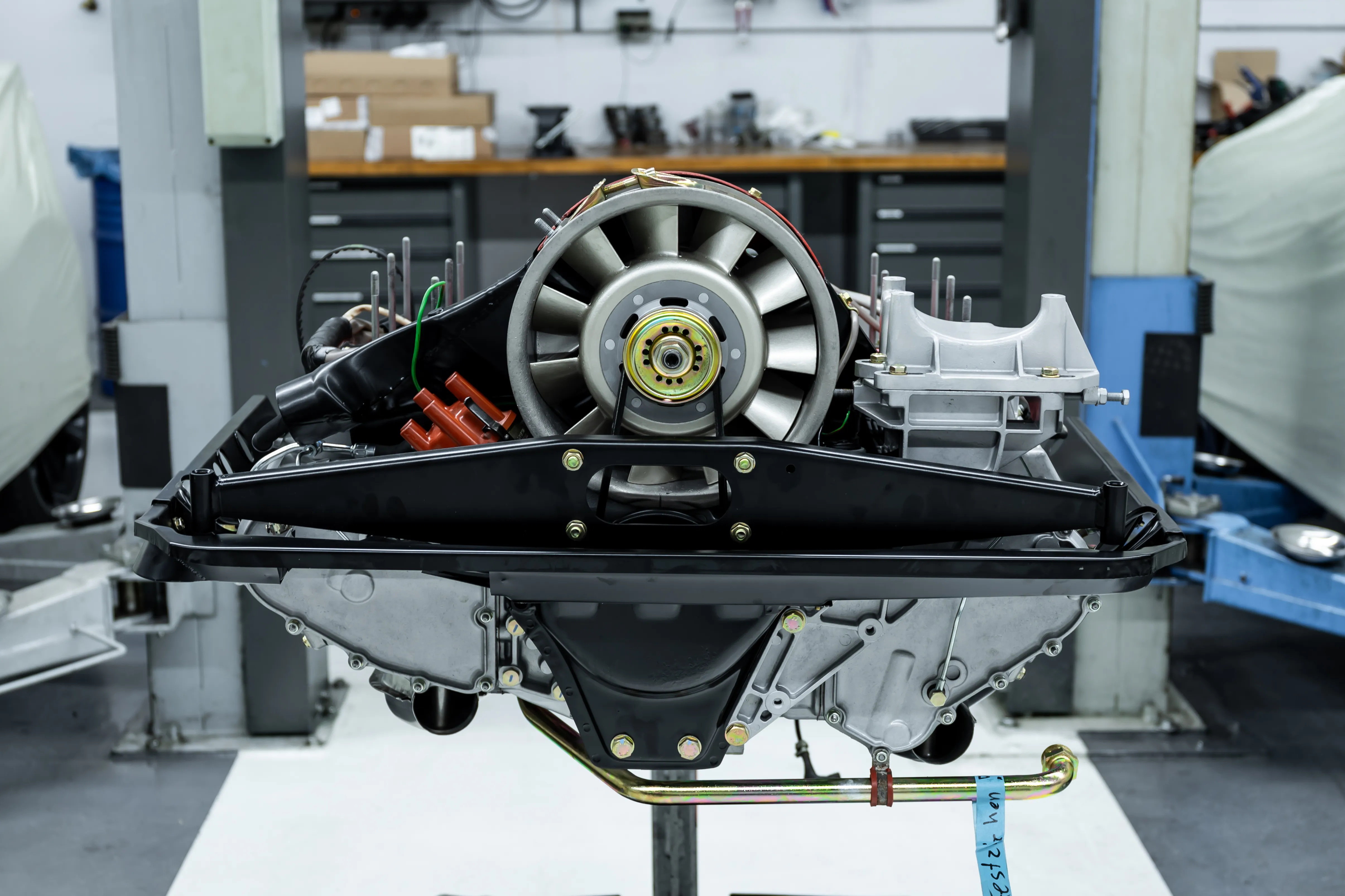 Luftgekühlter Boxermotor bei der Revision