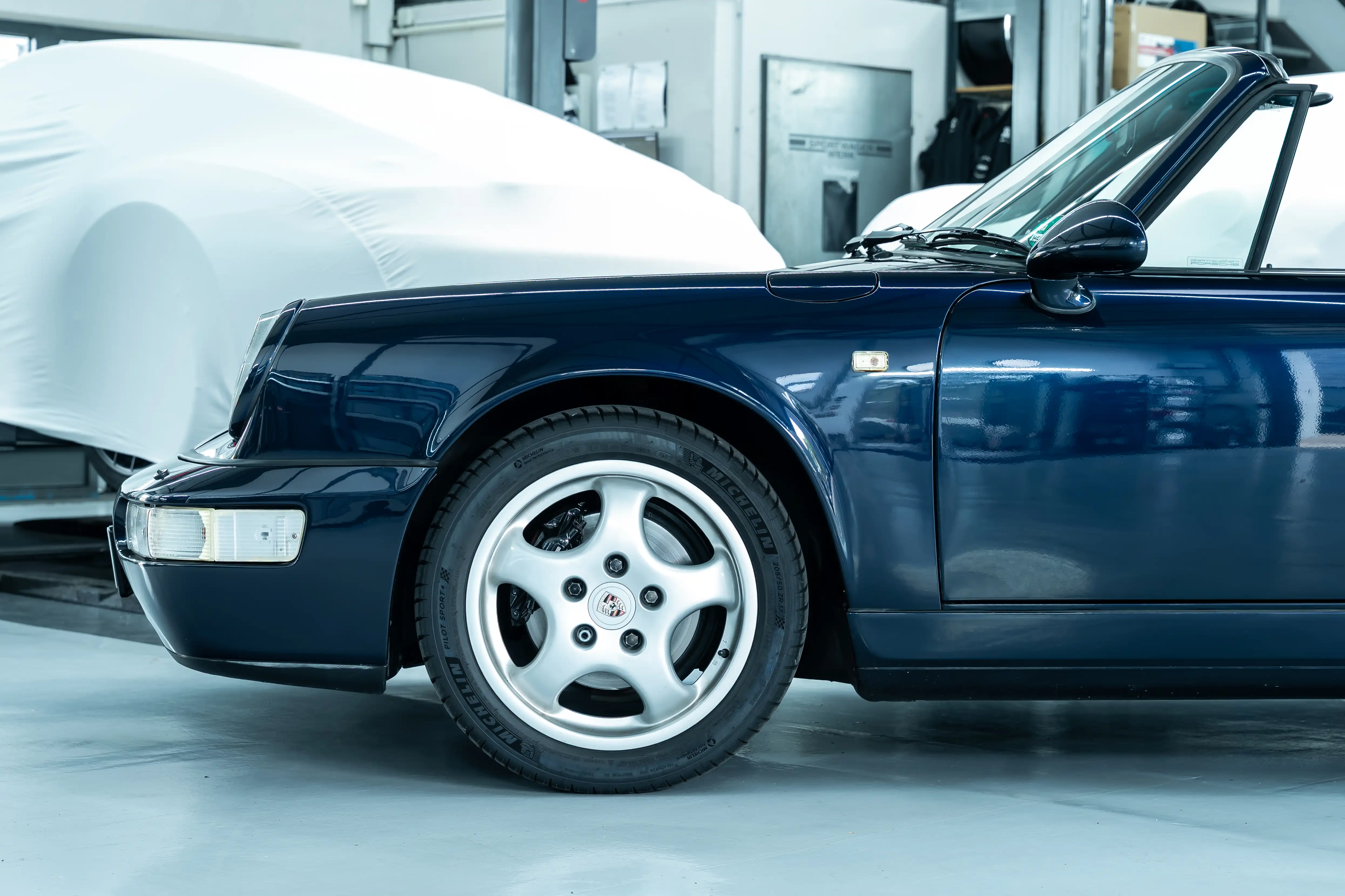 Porsche 964