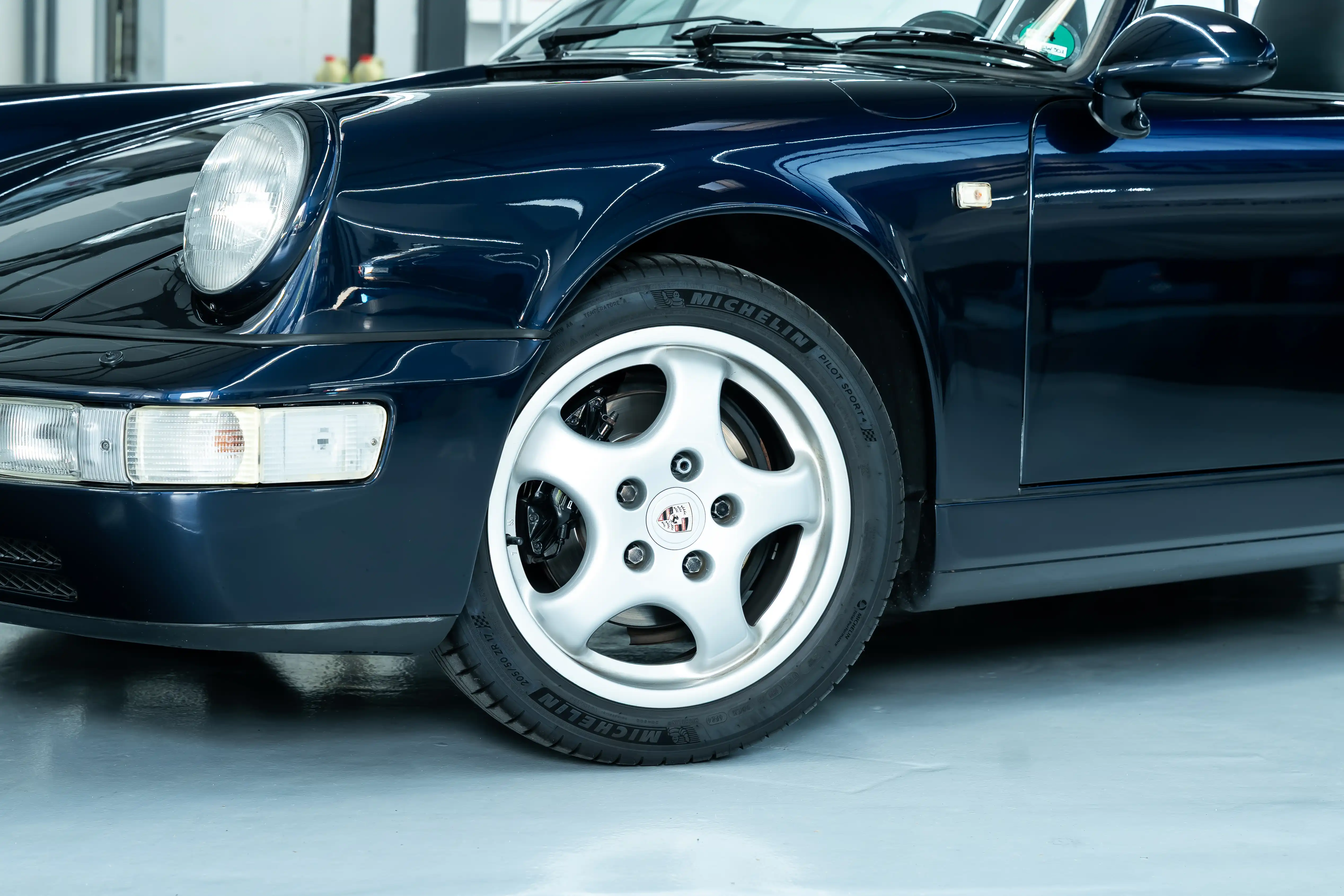Porsche 964