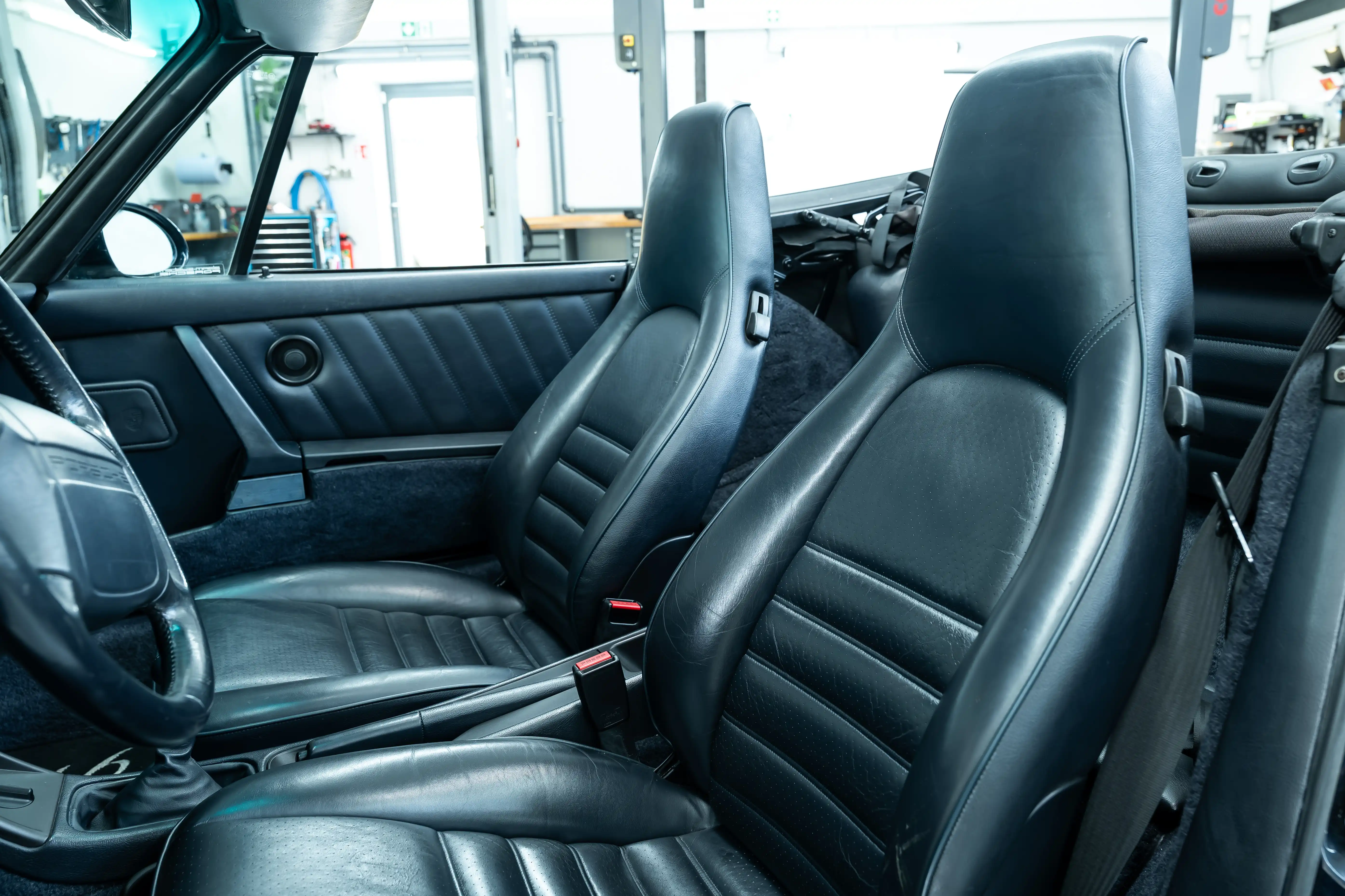 Porsche 964