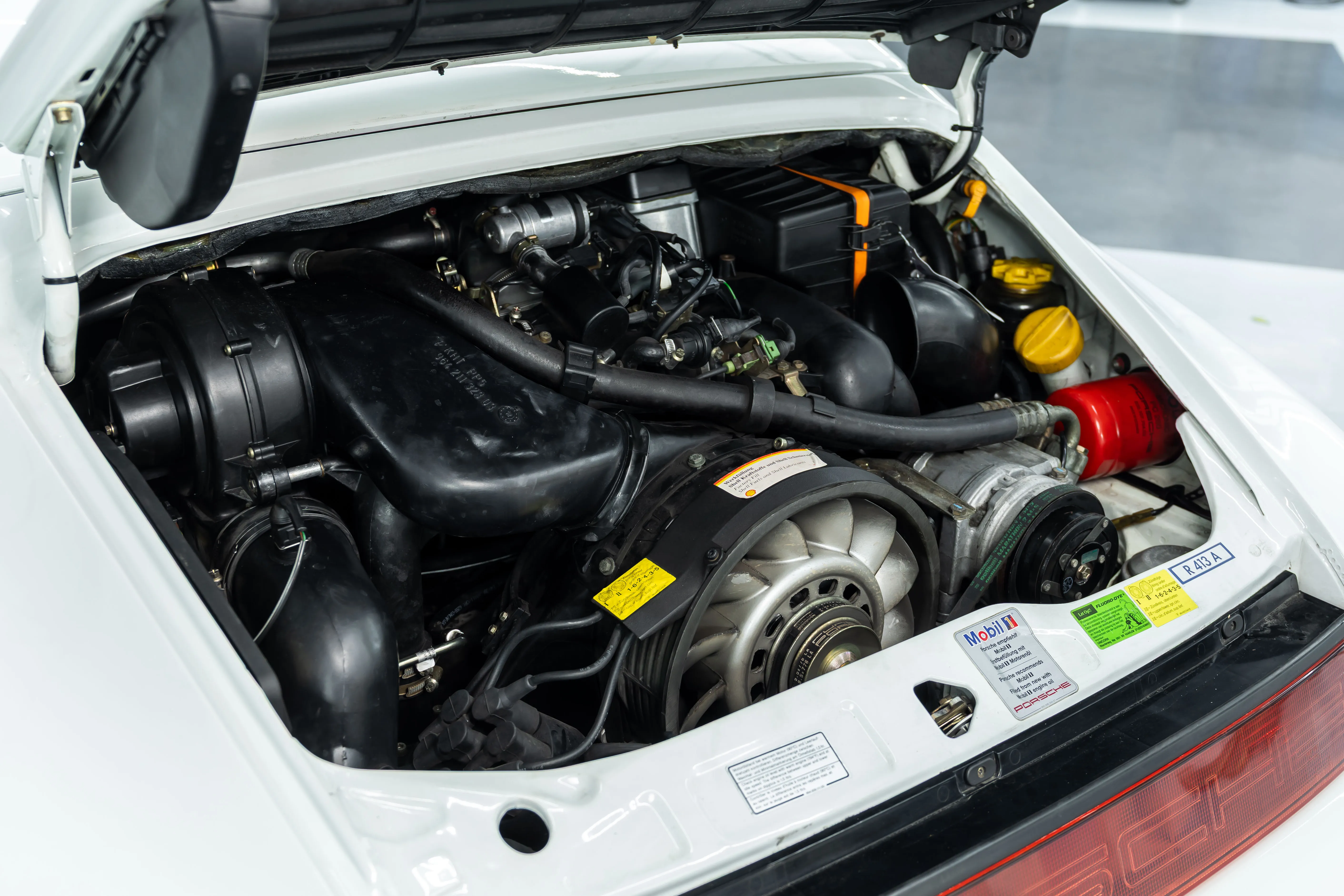 Porsche 964