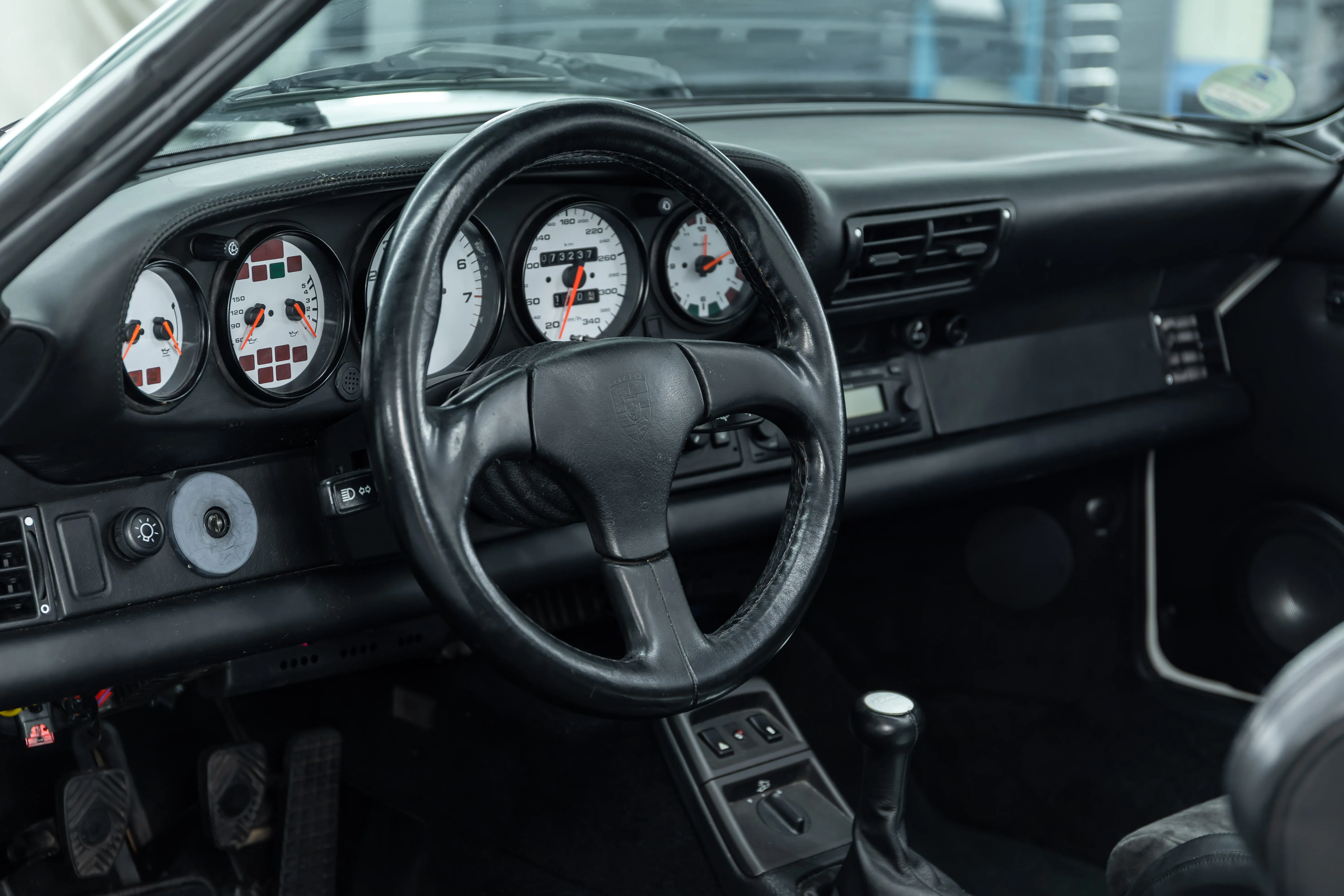 Porsche 964