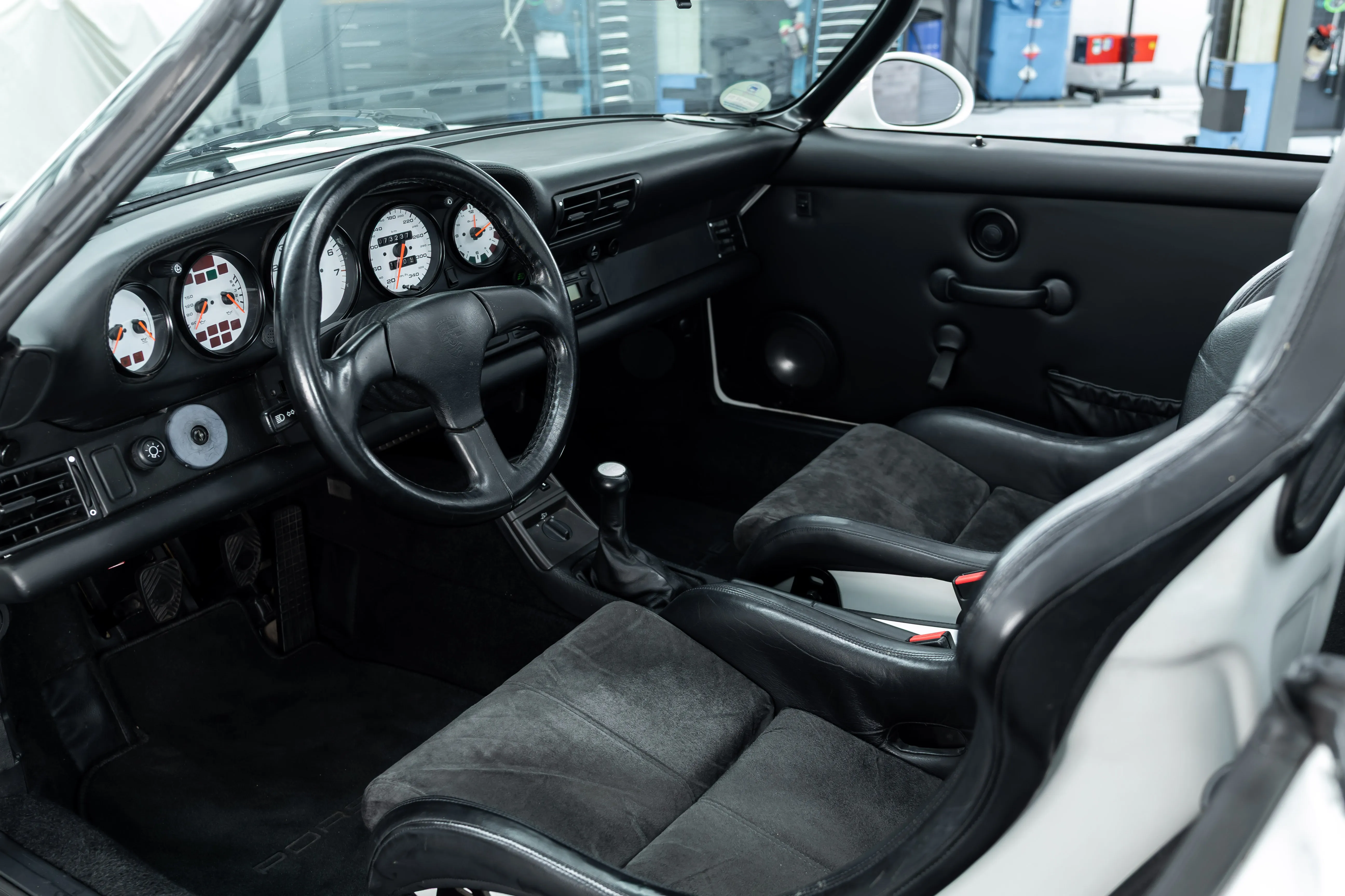 Porsche 964
