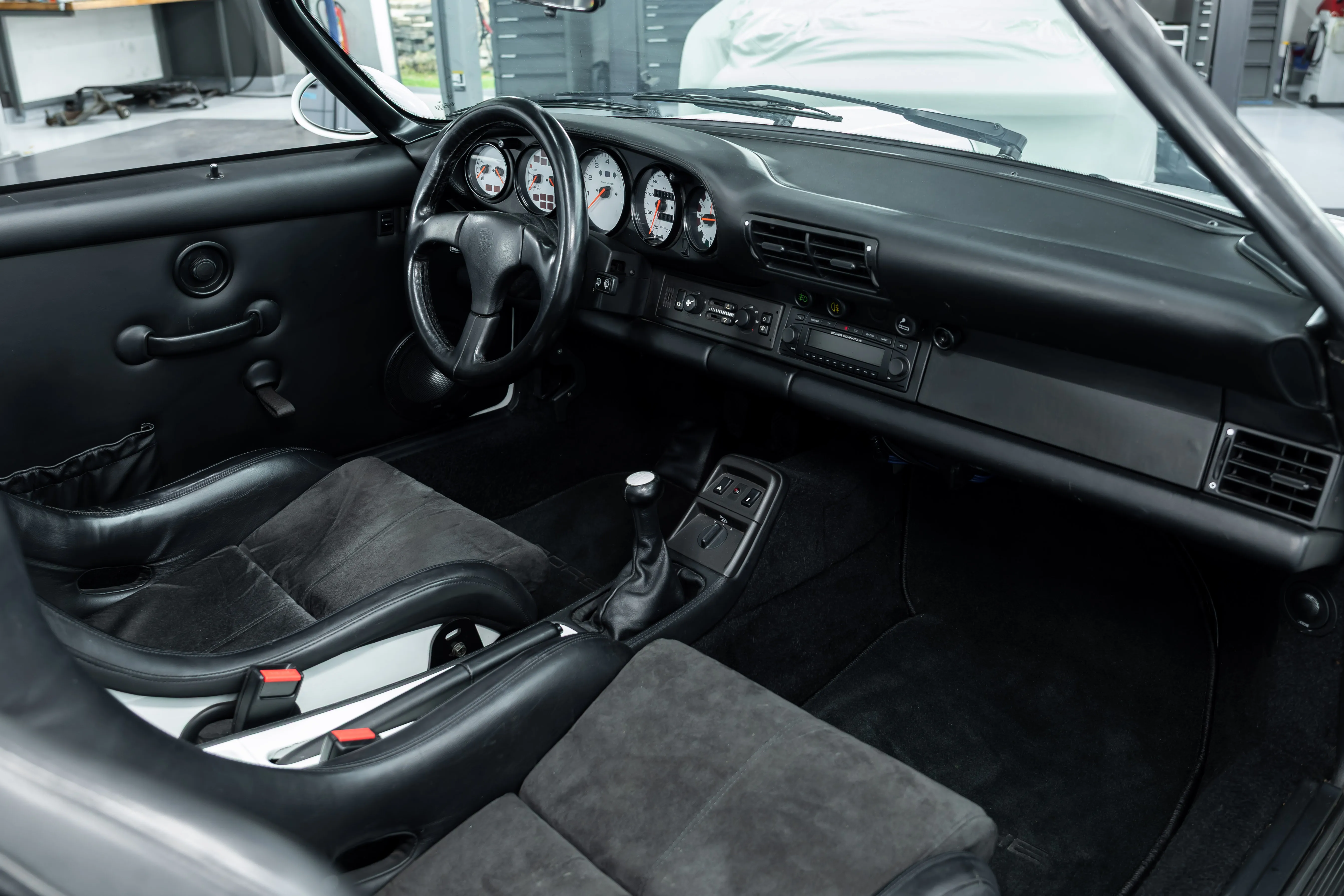 Porsche 964