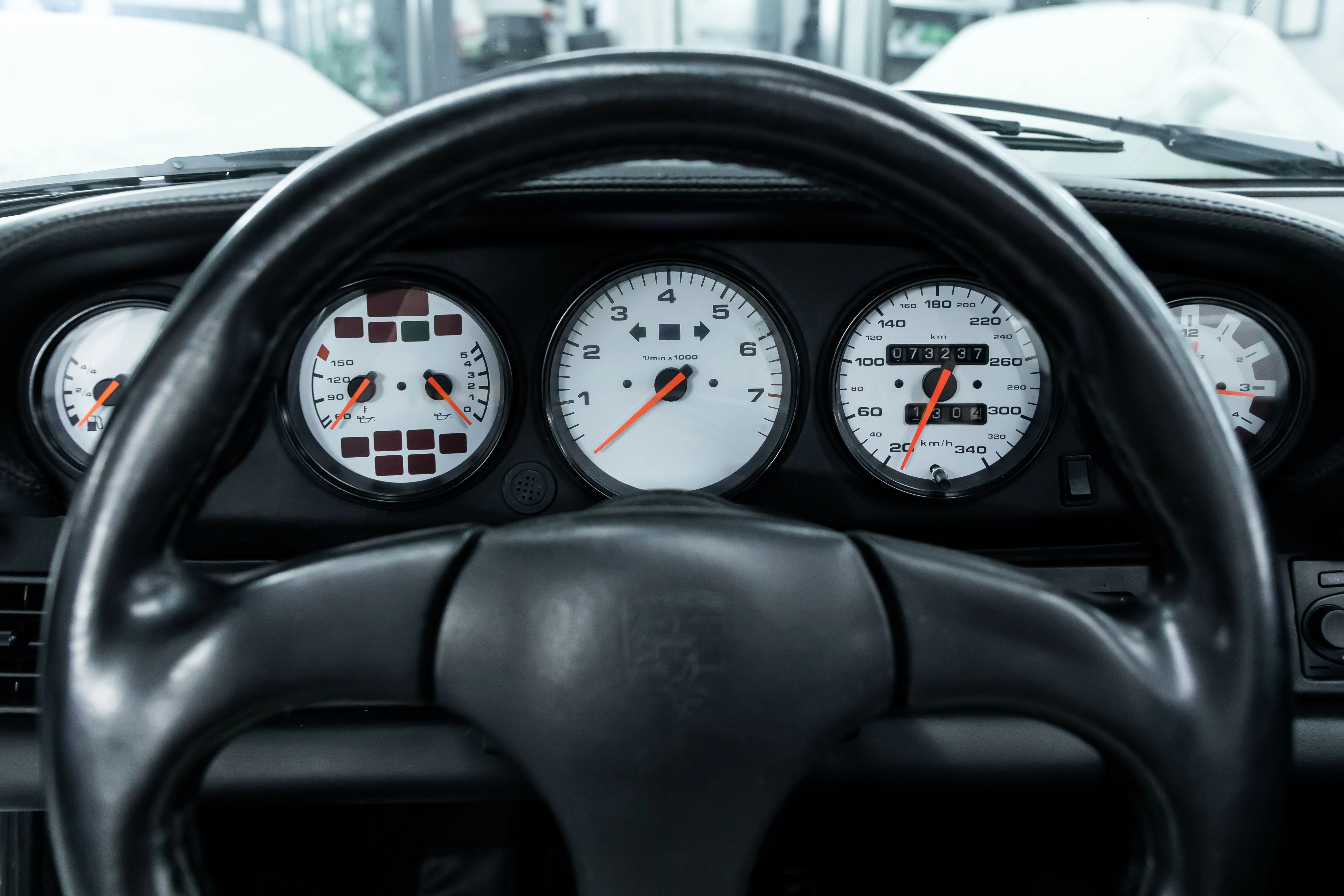 Porsche 964