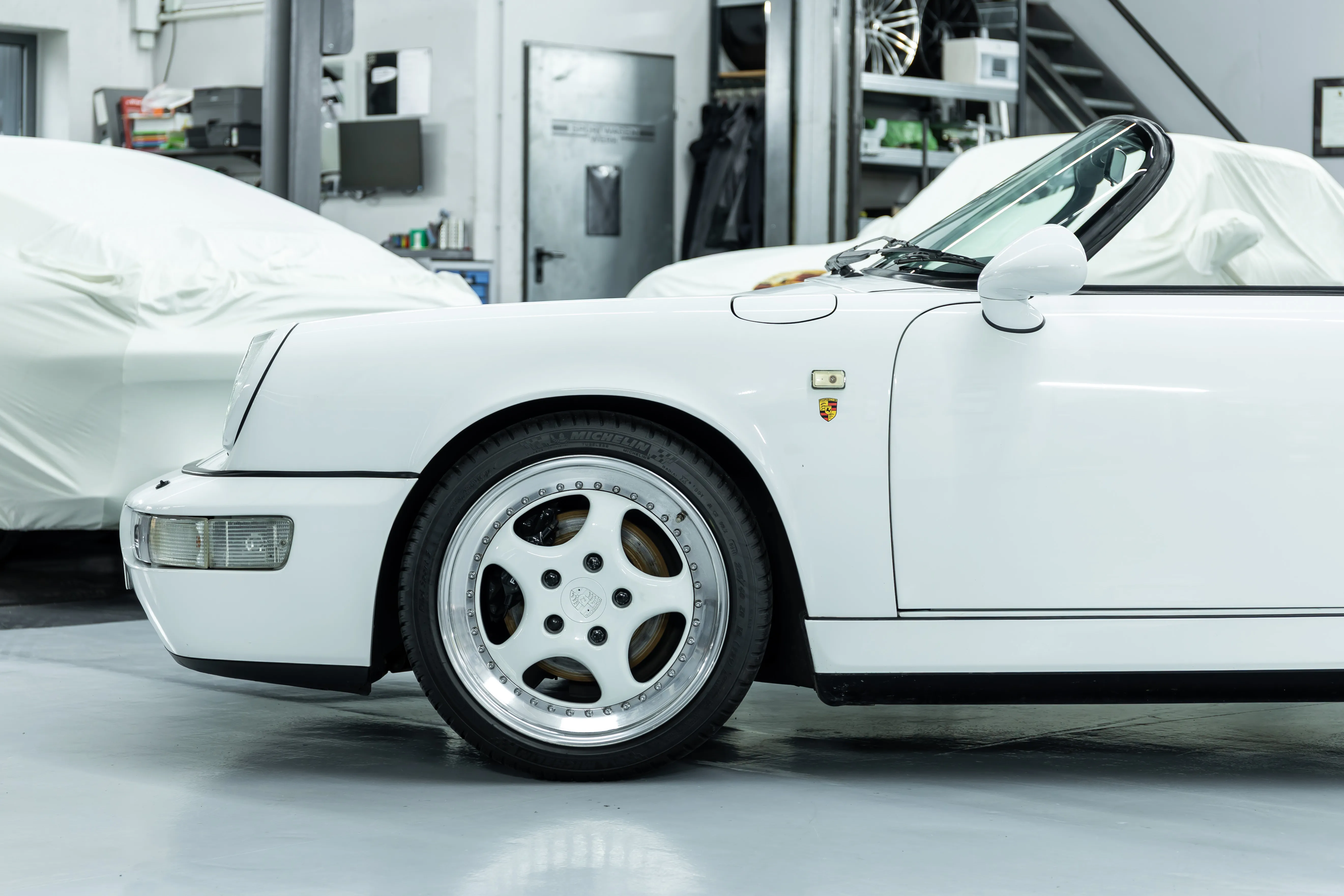 Porsche 964