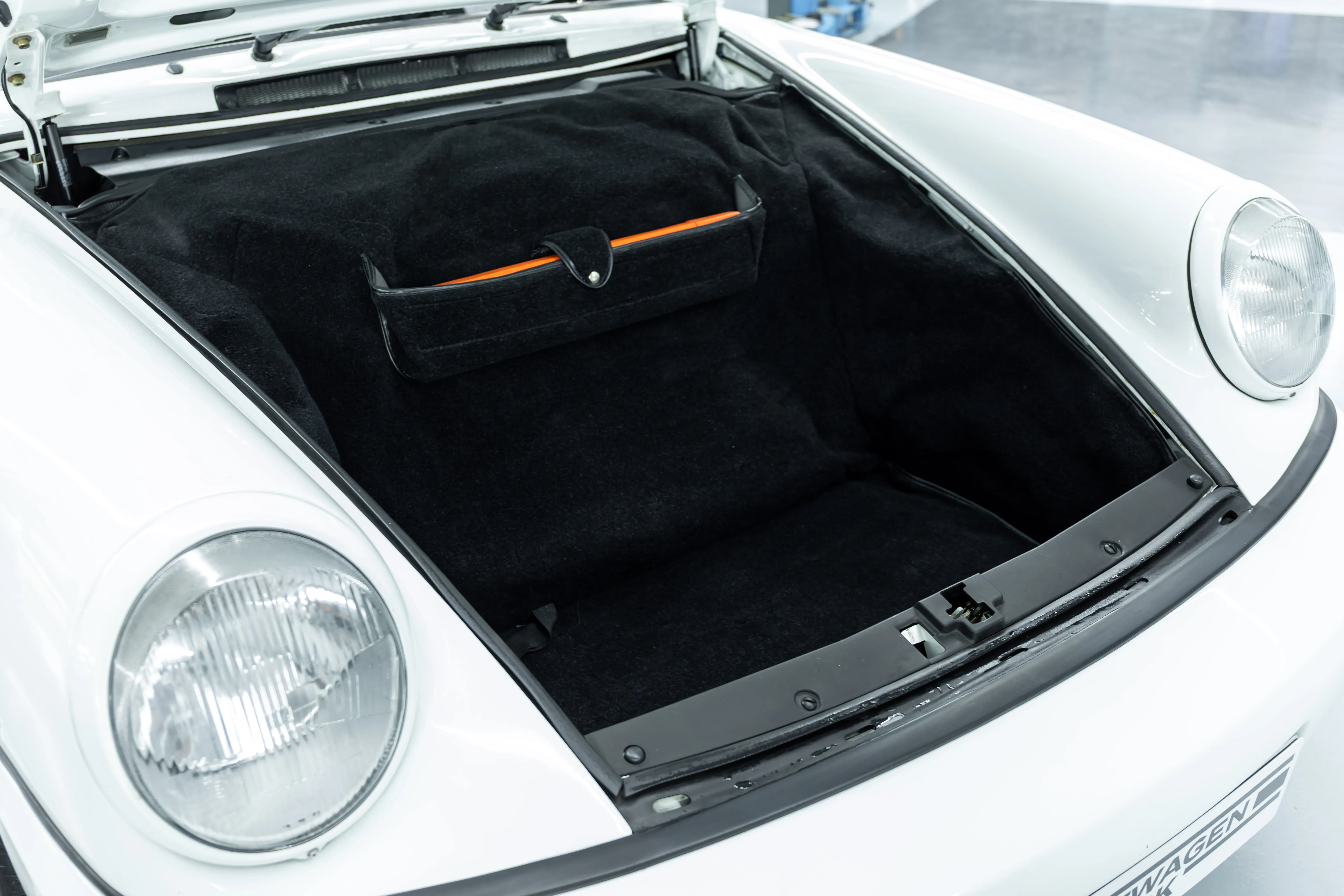 Porsche 964