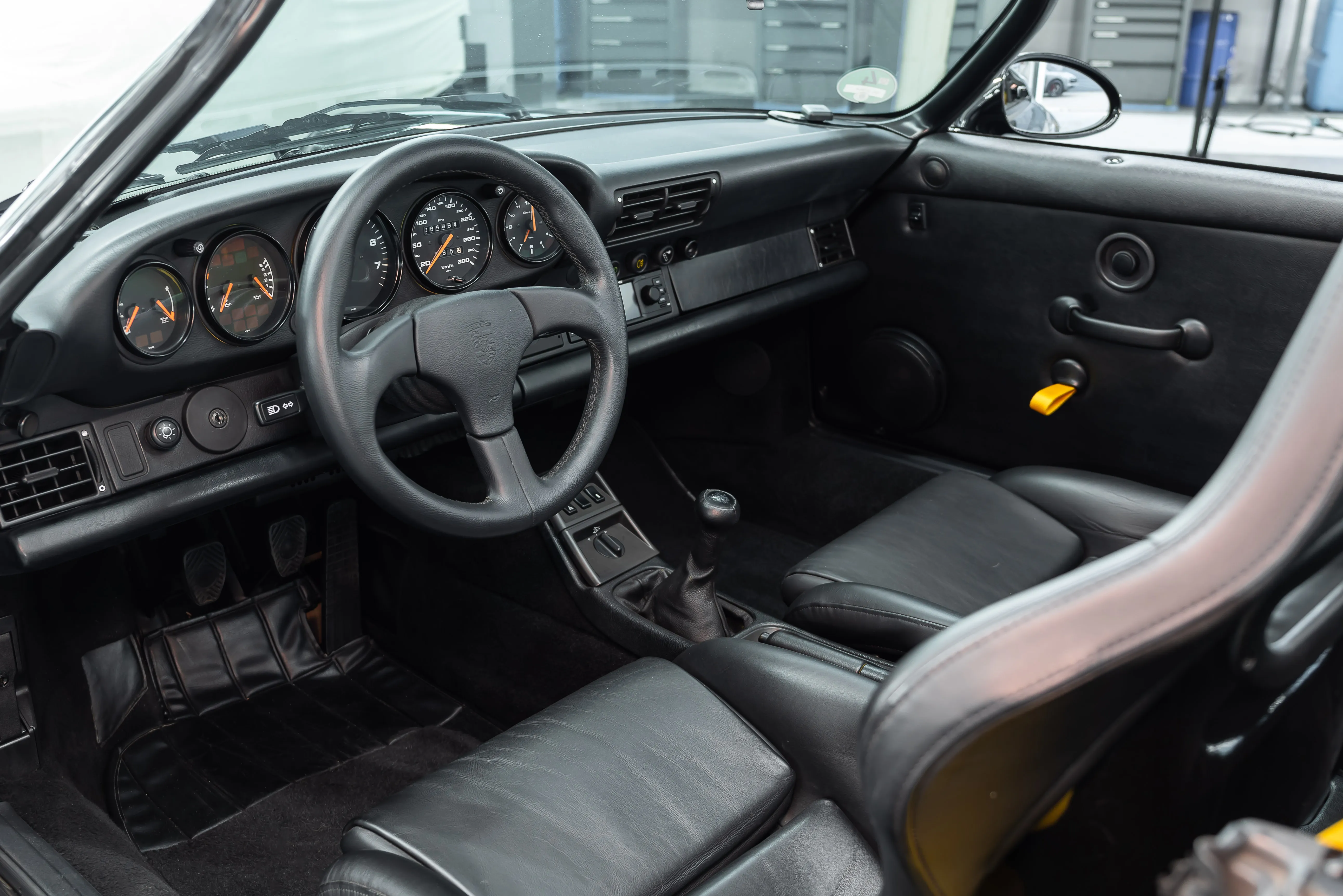 Porsche 964