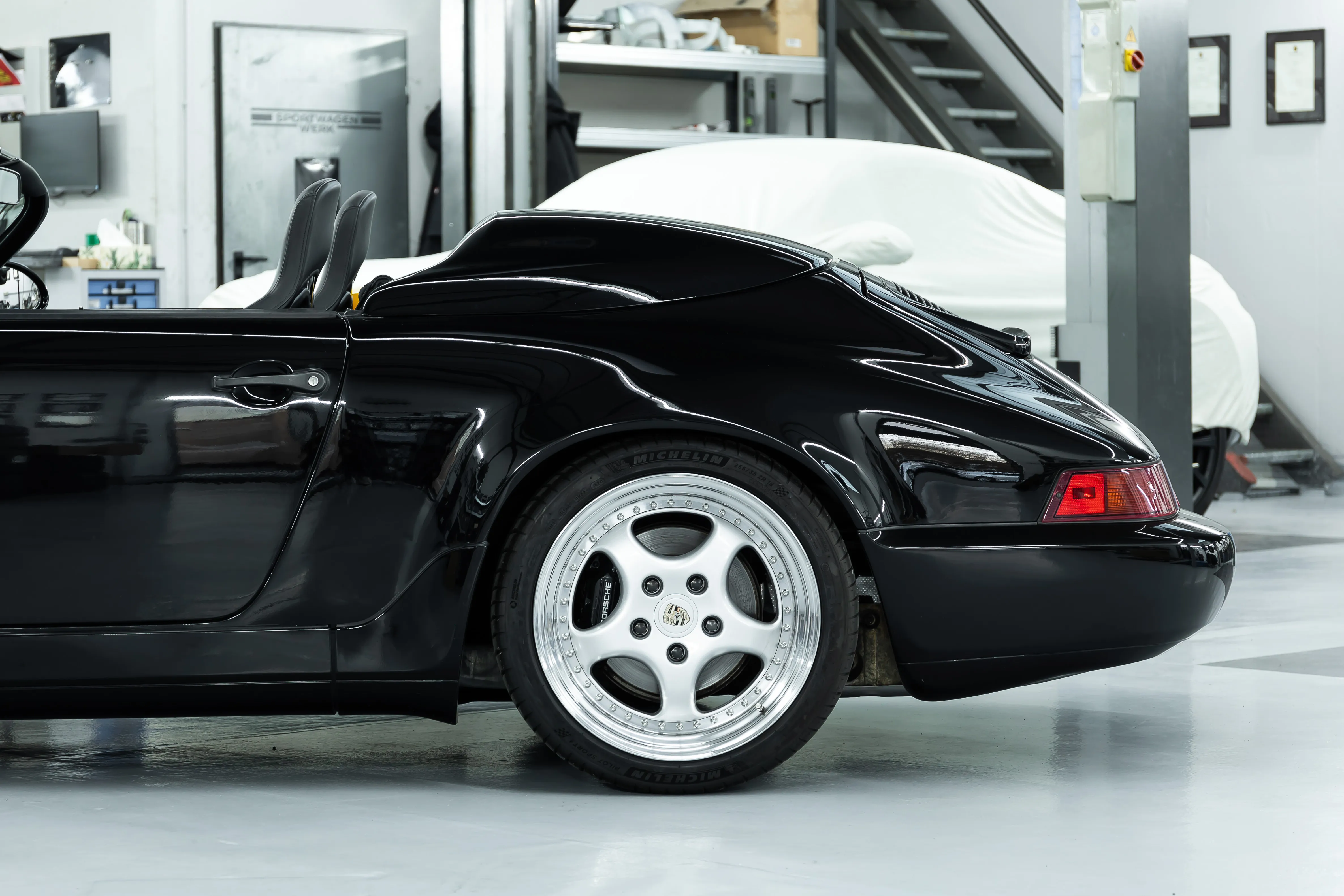 Porsche 964