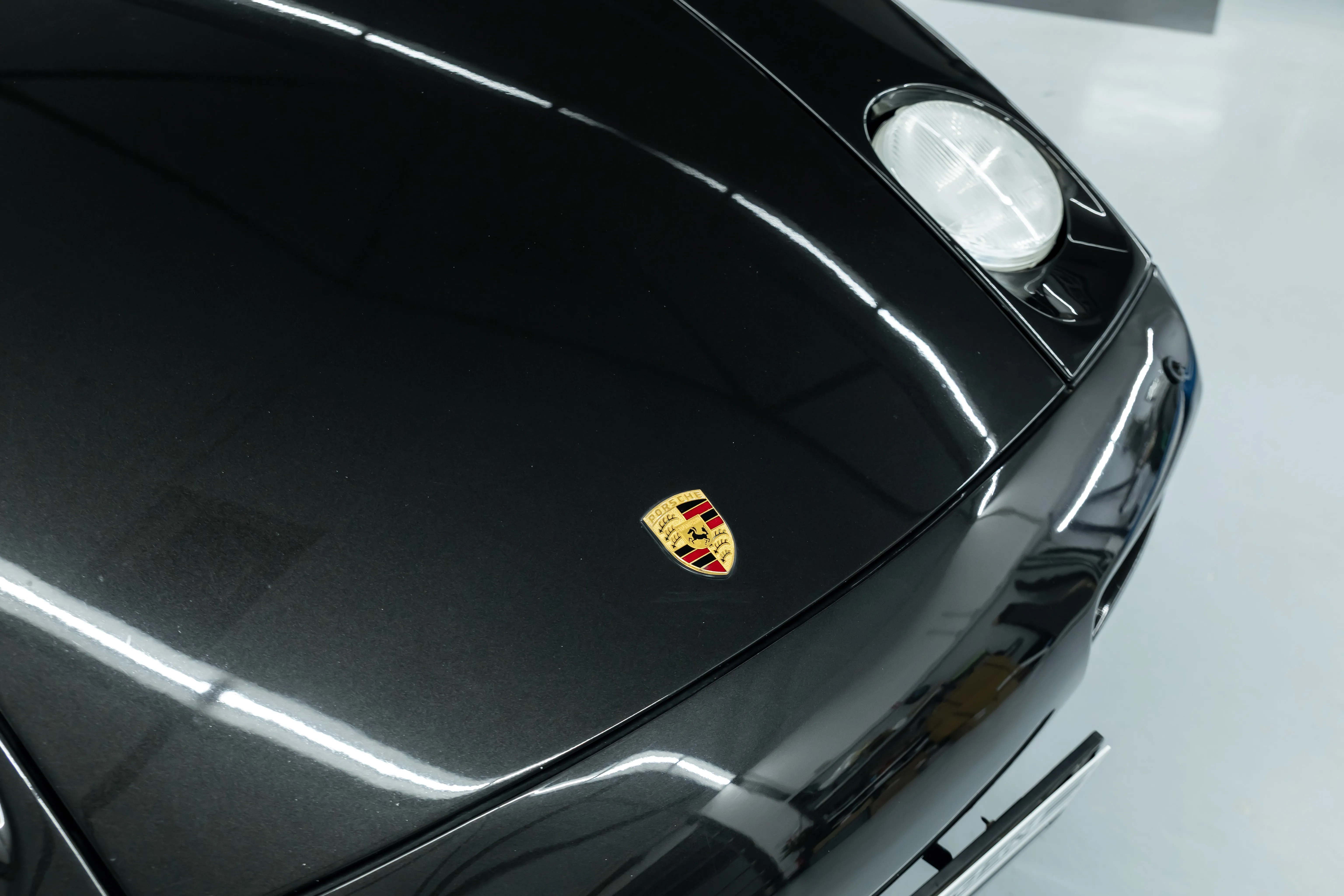 Porsche 928