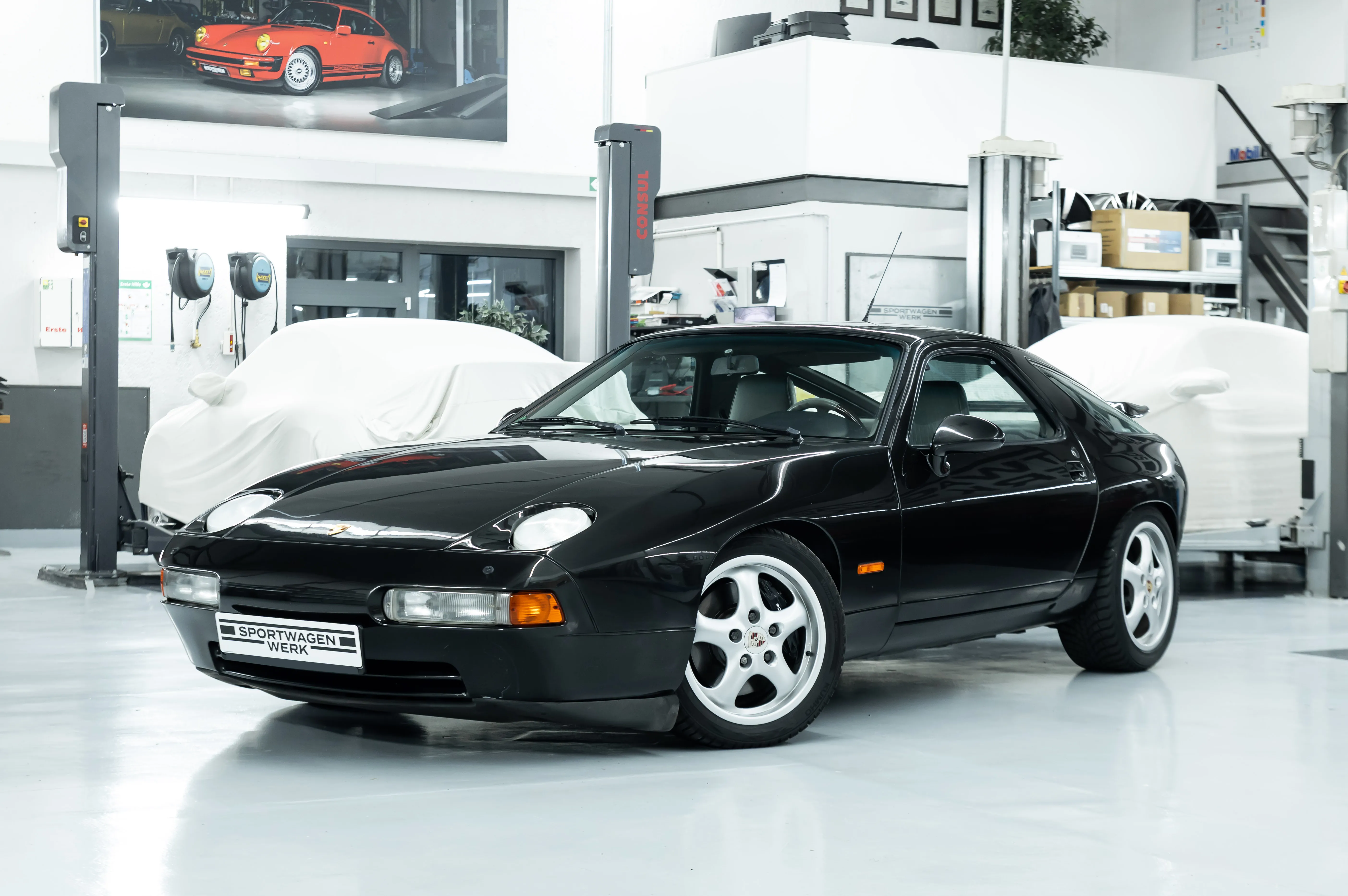 Porsche 928