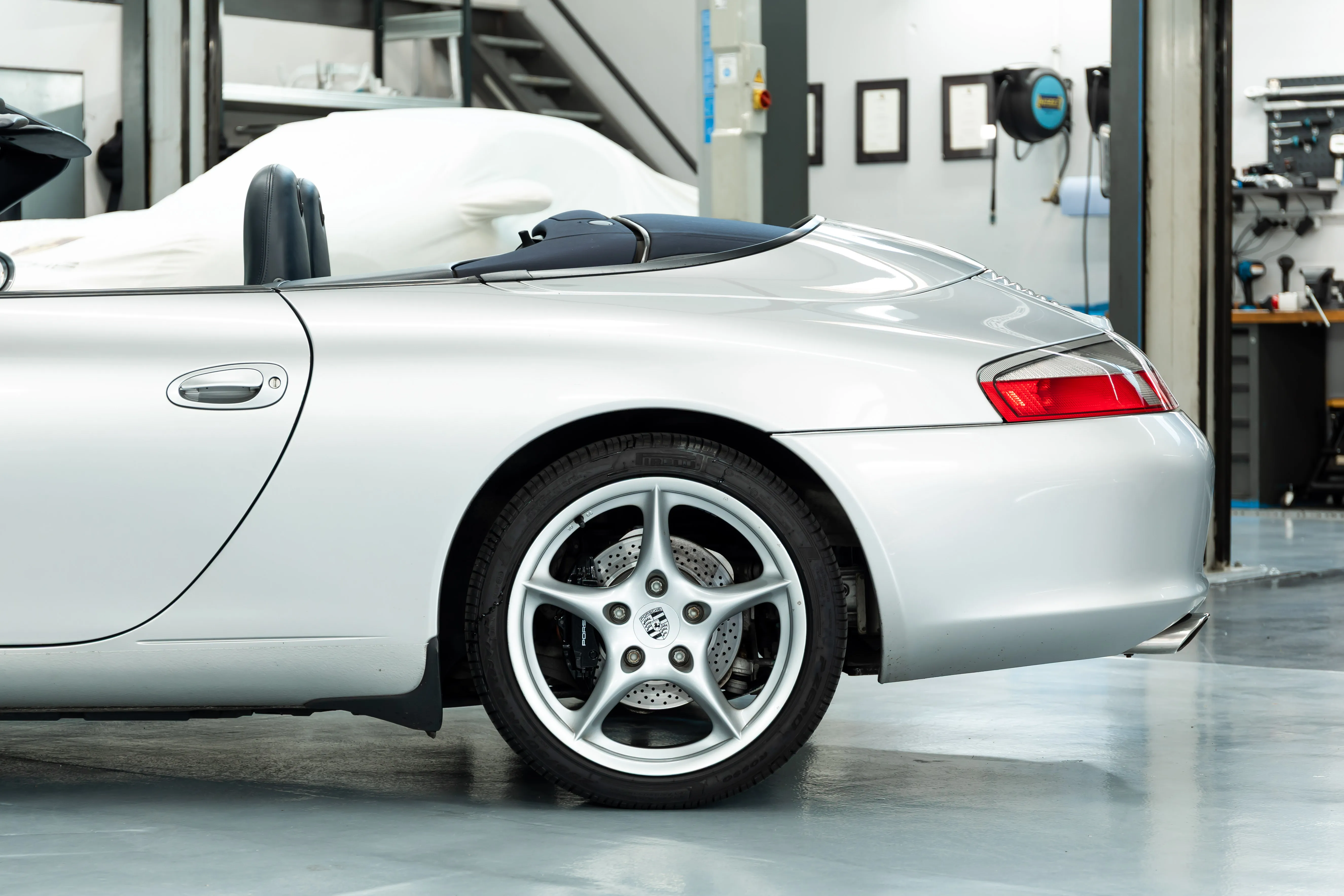 Porsche 996